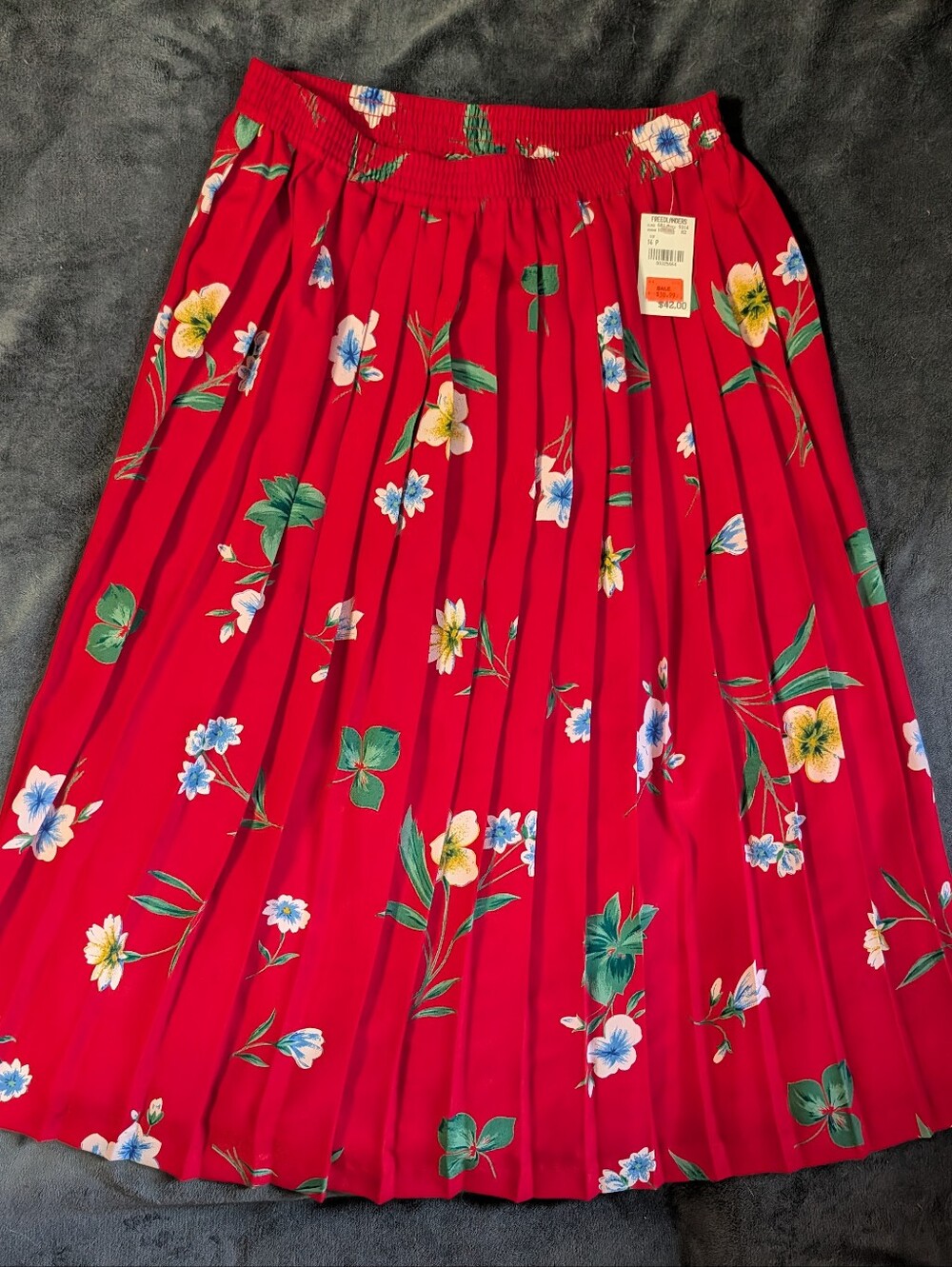 NWT Alfred Dunner Red Tropical Floral Pleated Midi Skirt Elastic Waist
